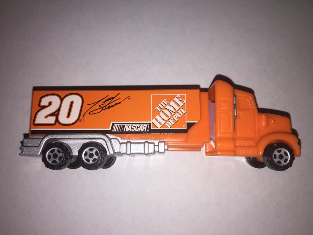 #20 Tony Stewart - NASCAR Trucks pez collectible - Main Image 2