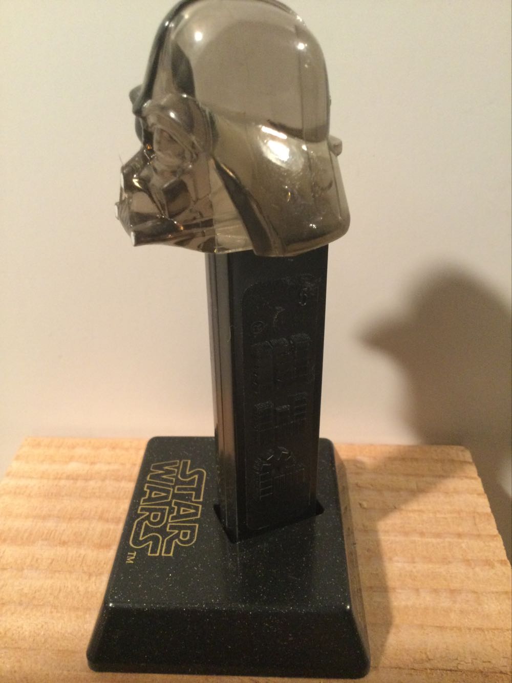 Darth Vader - Crystal Limited Editio - Star Wars pez collectible - Main Image 4