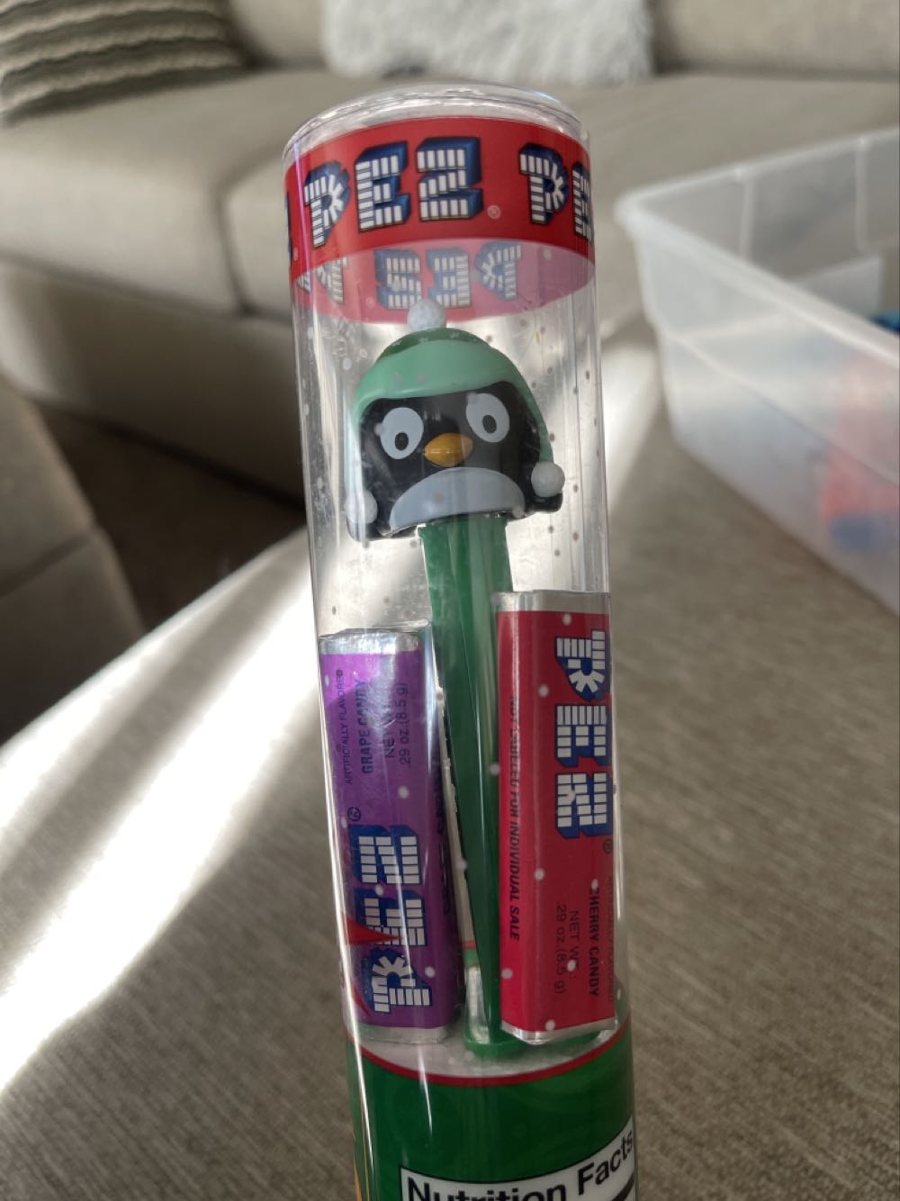 Christmas Penguin In Tube  pez collectible - Main Image 2