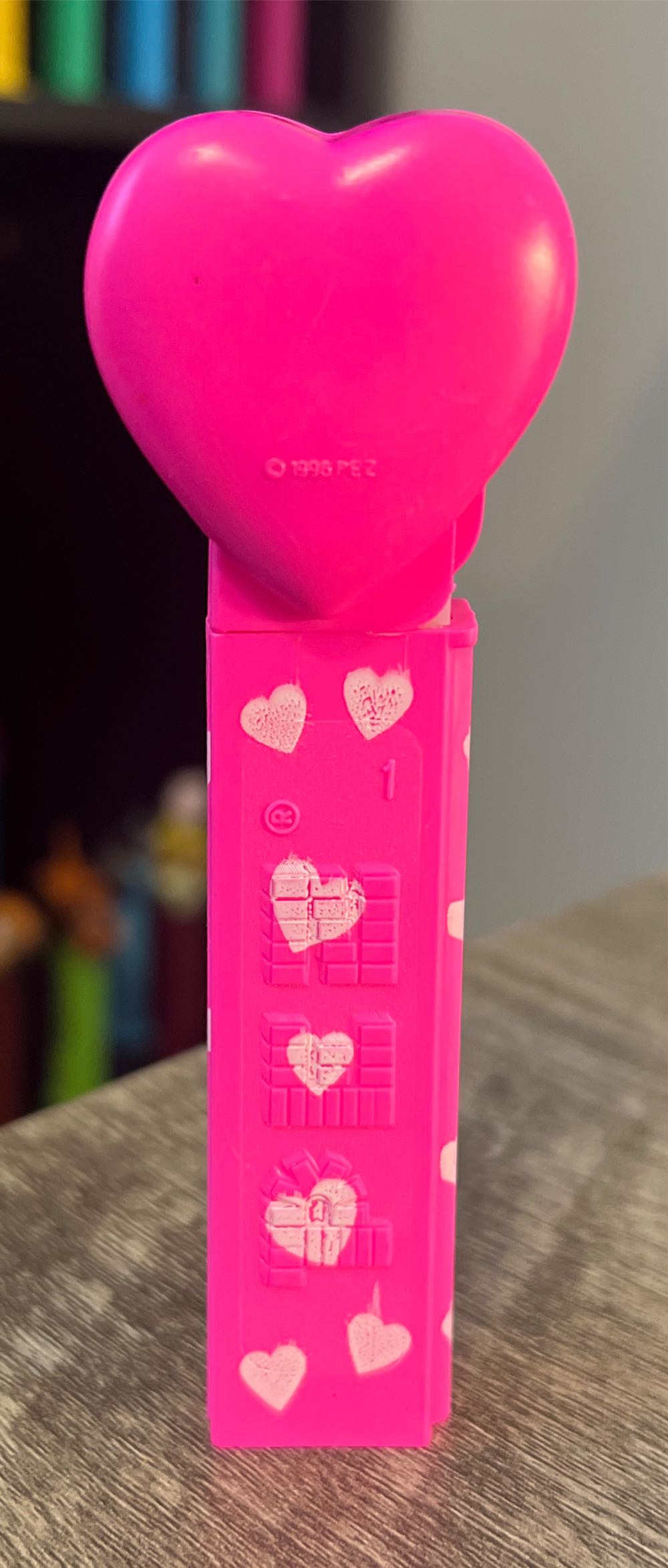 Heart-Happy Valentine’s Day - HEARTS pez collectible - Main Image 4