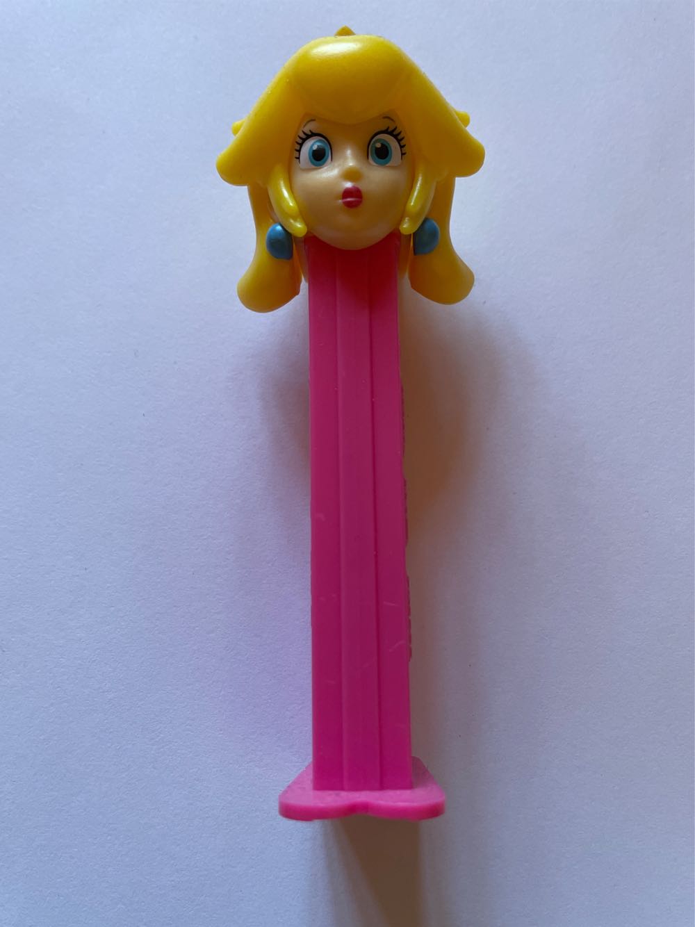 Nintendo - Super Mario - Princess Peach - Nintendo pez collectible - Main Image 2