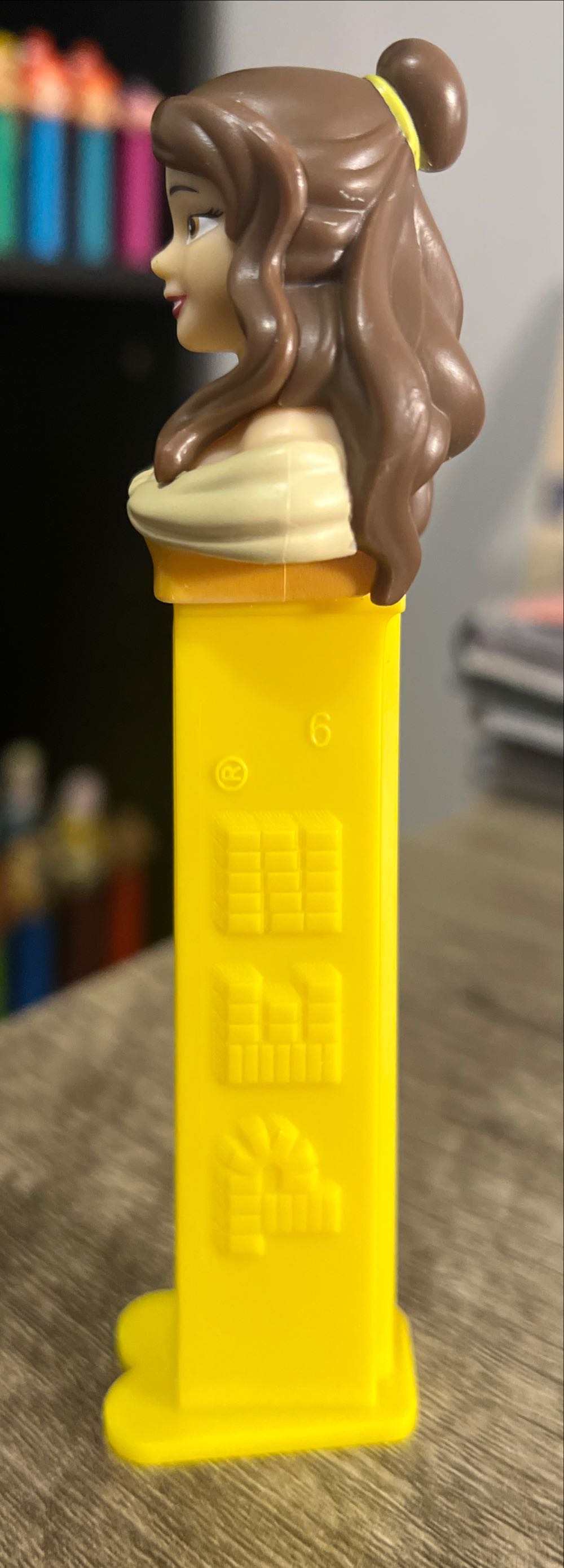 Belle B - Disney Princess pez collectible - Main Image 3