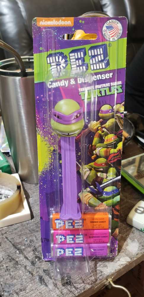 Ninja Turtle Donatello   pez collectible [Barcode 073621093409] - Main Image 3