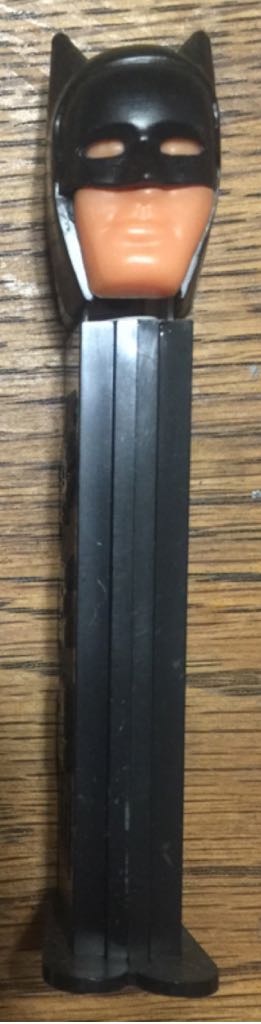 Batman A (6) - Superheroes & Villains - Batman pez collectible - Main Image 2
