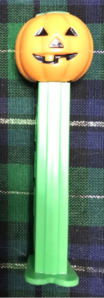 Pumpkin B (2) - Halloween pez collectible - Main Image 2