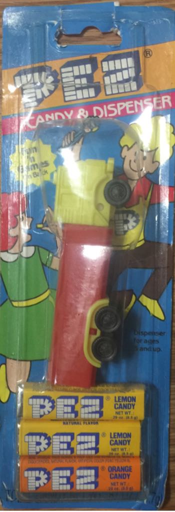 Truck R4 - Yellow/Red - Trucks - Series D pez collectible - Main Image 2