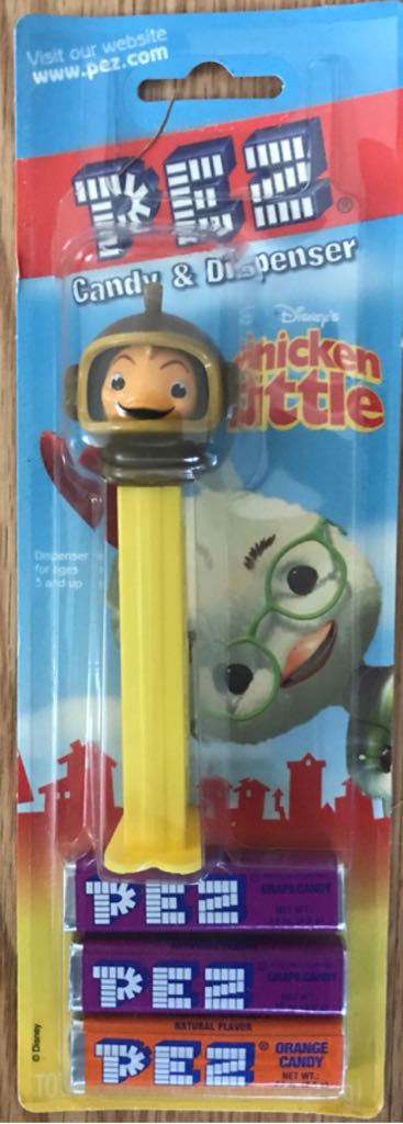 Chicken Little - Fish Out Of Water - Chicken Little (complete) pez collectible - Main Image 2