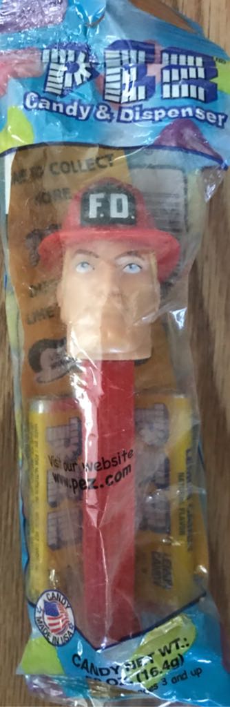 Emergency Heroes - Fred The Fireman - Emergency Heroes pez collectible - Main Image 2