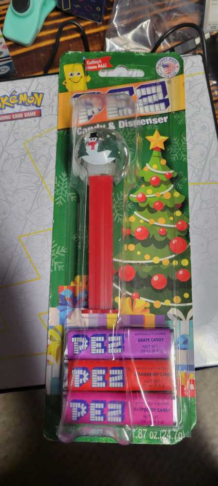 Christmas (Snowman) - Christmas pez collectible [Barcode 073621032330] - Main Image 2