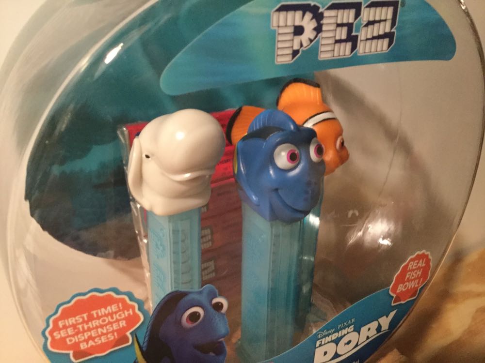 Disney/Pixar Finding Dory Gift Set - Disney/Pixar pez collectible [Barcode 073621007826] - Main Image 2