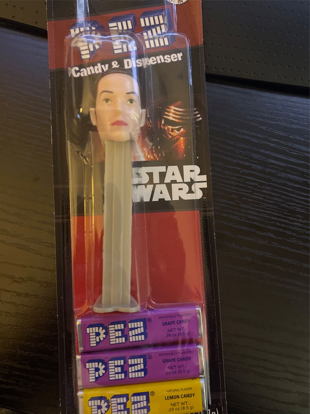 Rey - Star Wars pez collectible [Barcode 073621098206] - Main Image 2