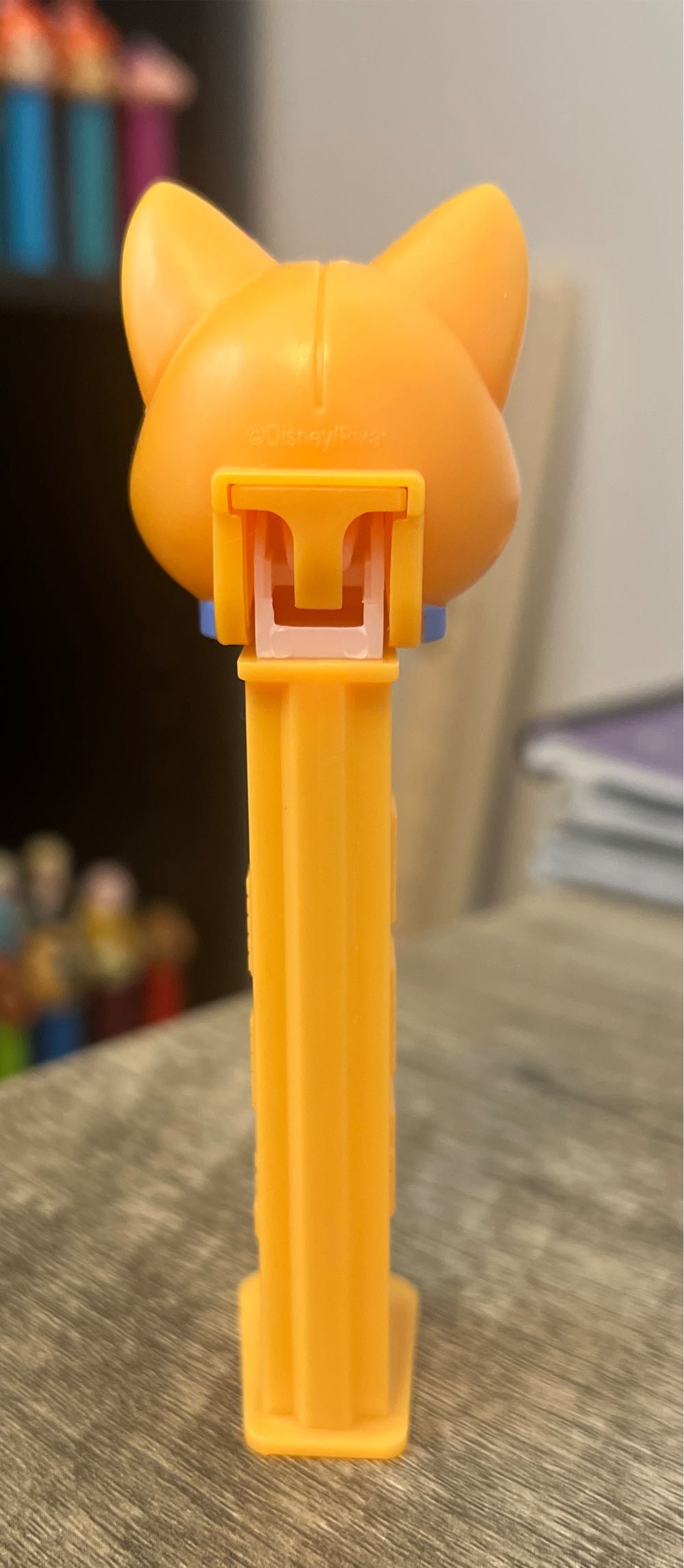 Sox - Lightyear Movie pez collectible [Barcode 9044400823440] - Main Image 3