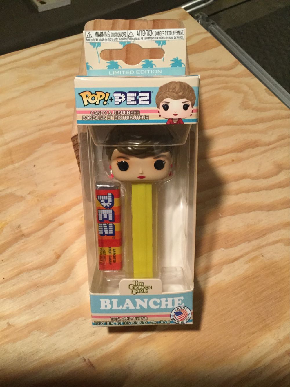 Blanche  - Golden Girls pez collectible [Barcode 889698344401] - Main Image 3