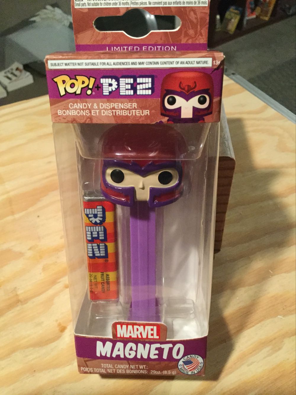 POP! Marvel X-Men - Magneto  - Books & Comics - Marvel pez collectible [Barcode 889698337977] - Main Image 3