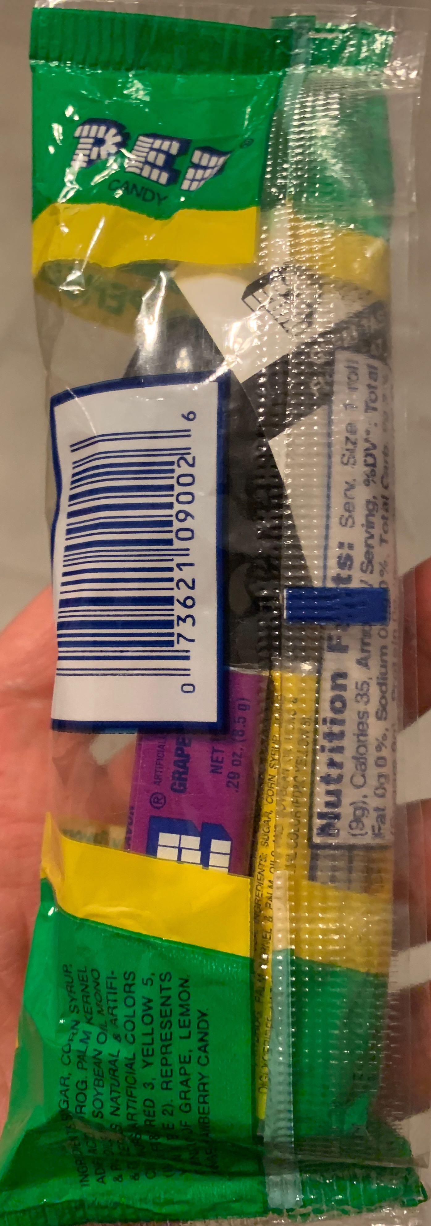 Darth Vader - Star Wars pez collectible [Barcode 073621090026] - Main Image 2