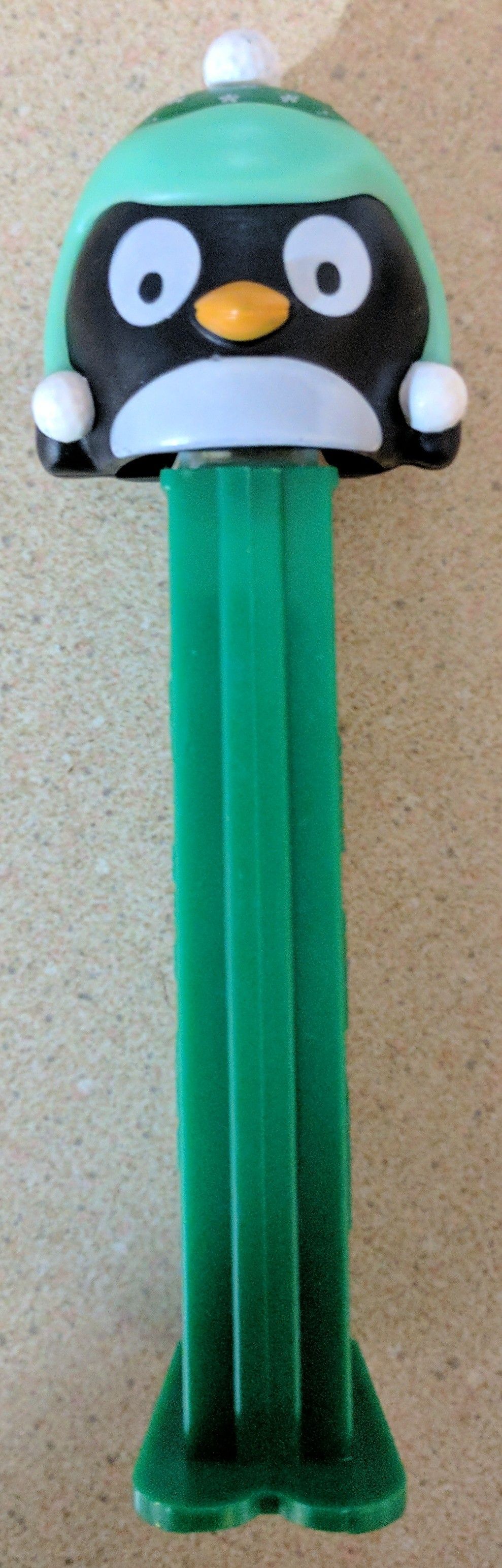 Christmas-Penquin(Green) - Christmas pez collectible - Main Image 2