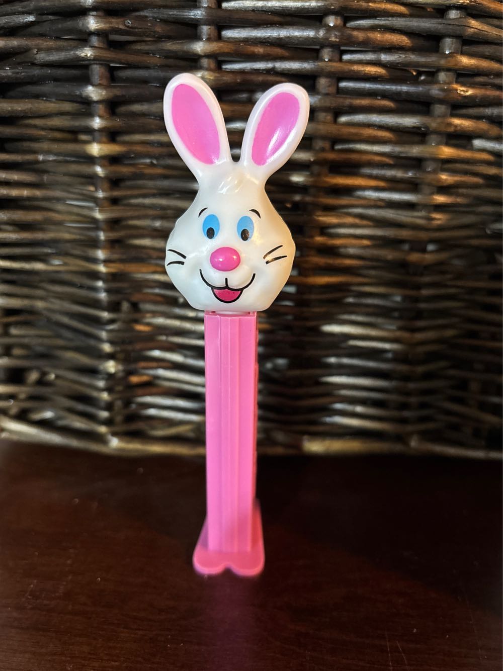 Easter - Bunny - Easter pez collectible - Main Image 3