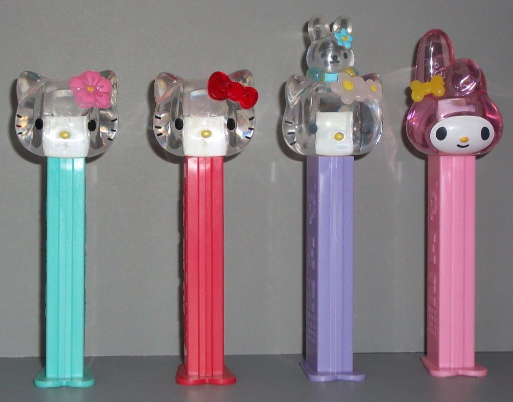 Hello Kitty: Crystal Set - Hello Kitty pez collectible - Main Image 2