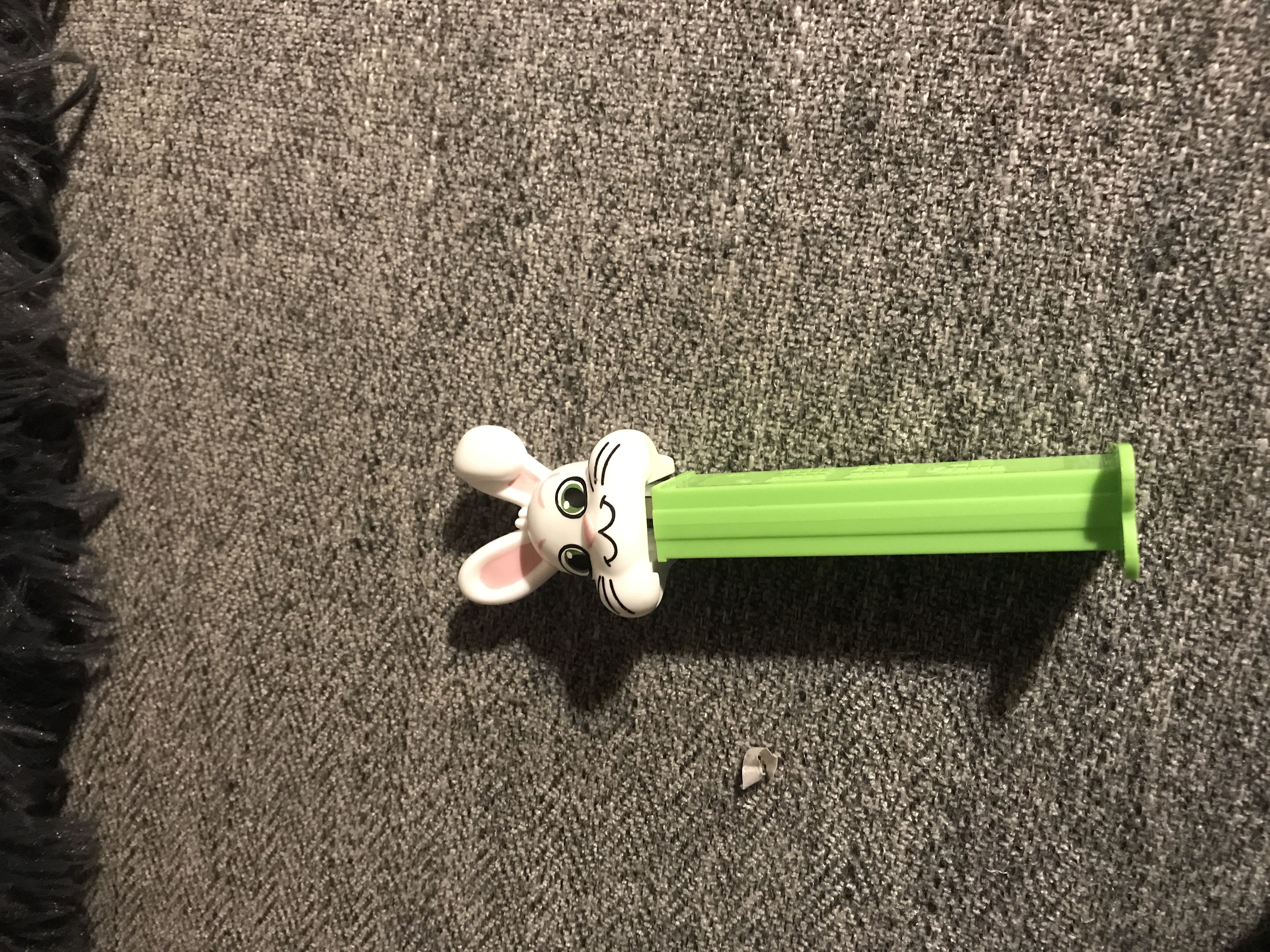 Easter - Floppy Ear Bunny 🐰 🐣 - Easter pez collectible - Main Image 2
