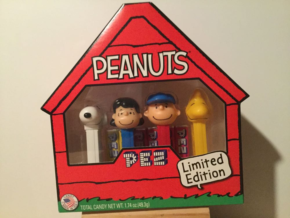Peanuts Box Set - PEANUTS pez collectible [Barcode 073621007246] - Main Image 3