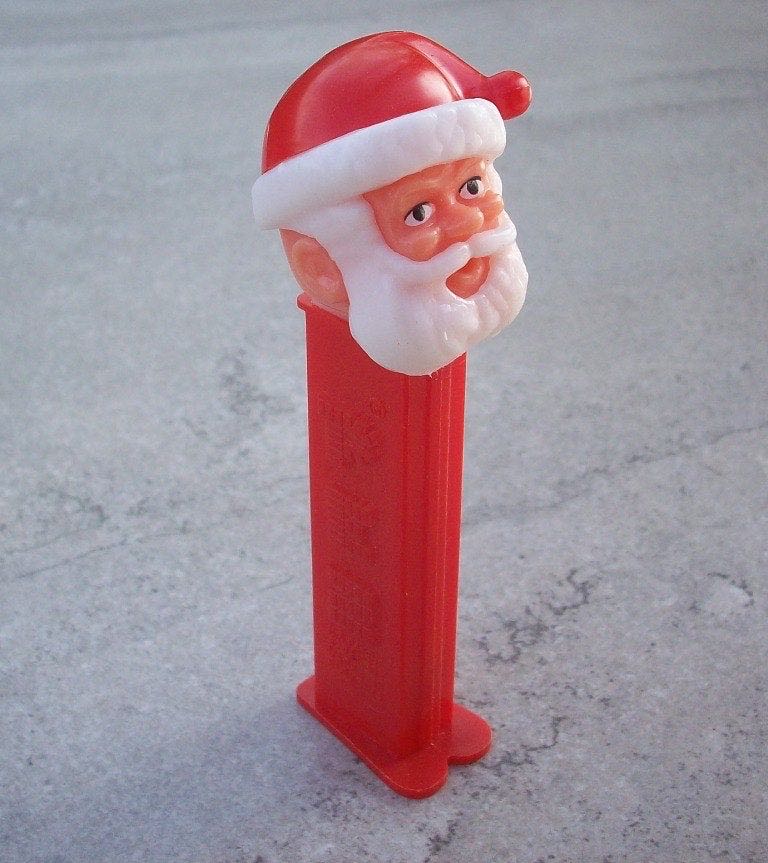 Santa Pez  pez collectible [Barcode 073621005785] - Main Image 2