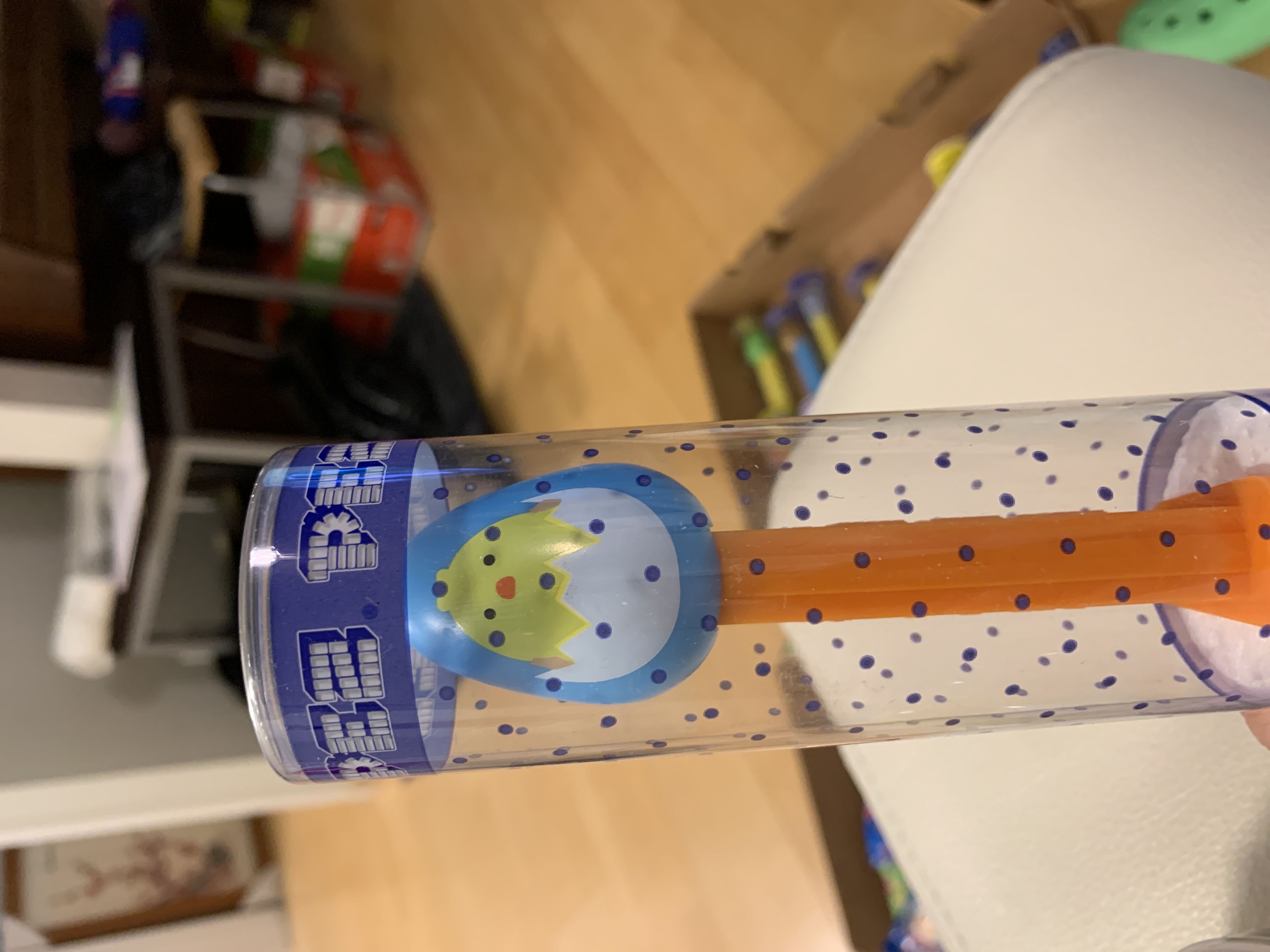 Easter Tube - Green Egg w/ Yellow Ducky - Easter - Eggs pez collectible [Barcode 073621053434] - Main Image 2