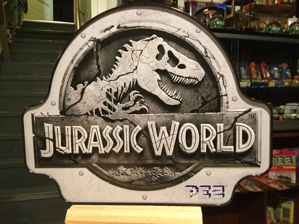 Jurassic World Click & Play Collector Tin - Jurassic World pez collectible [Barcode 073621012257] - Main Image 3