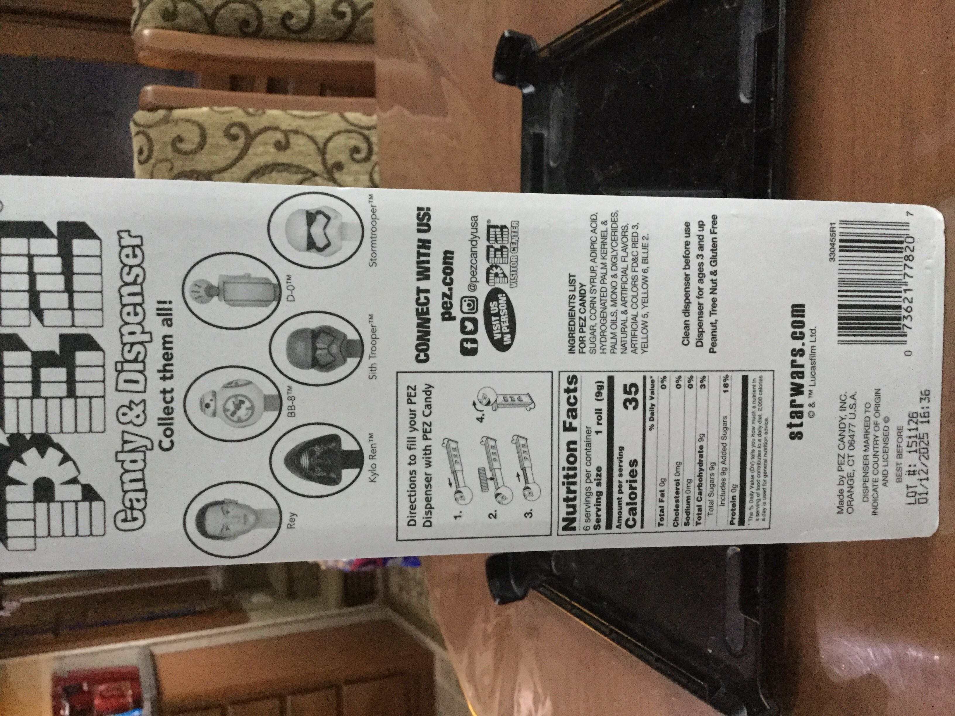 Star Wars - Sith Trooper - Star Wars The Force Awakens pez collectible [Barcode 073621778207] - Main Image 2