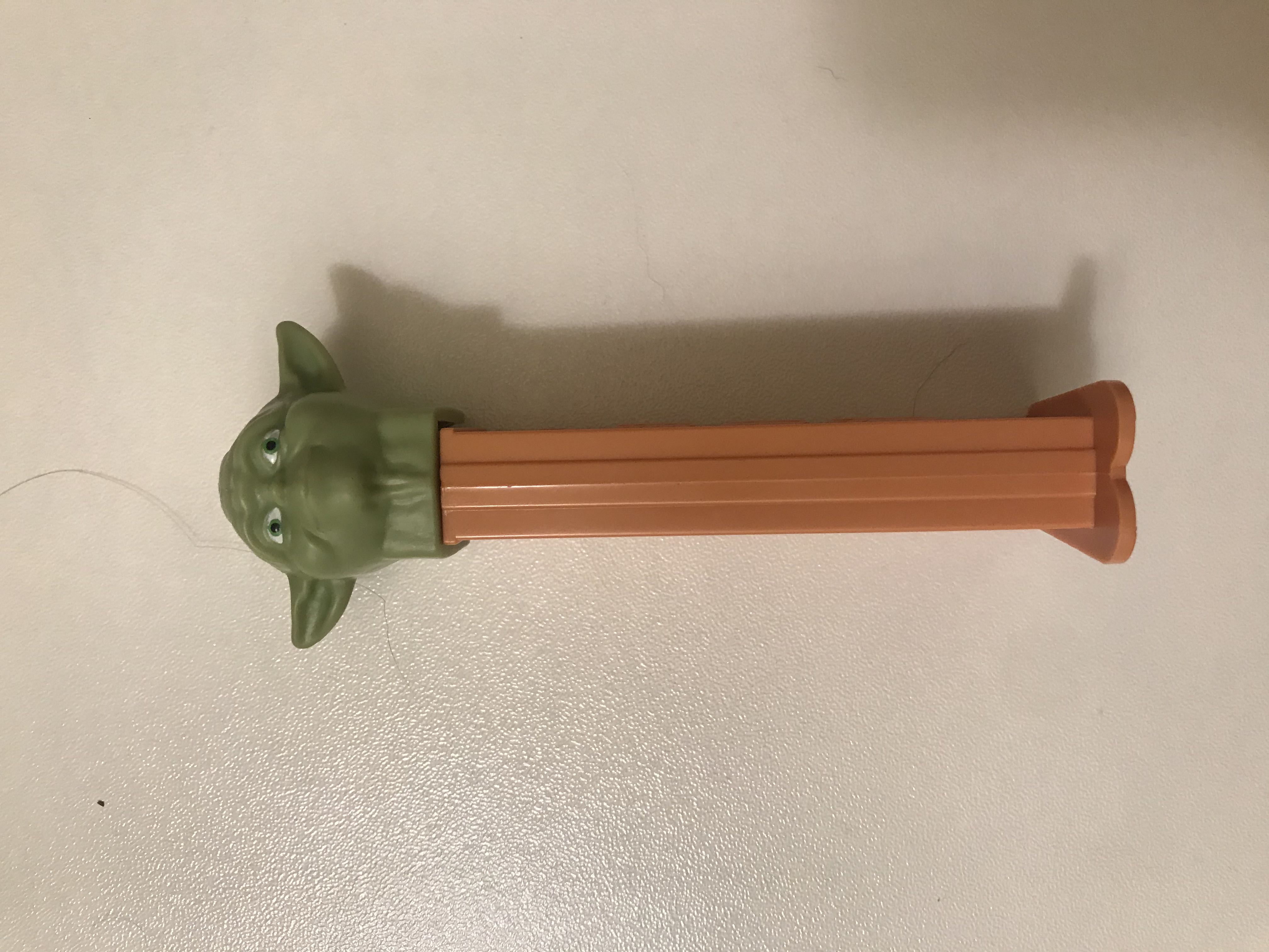 Star Wars (Yoda) - Star Wars pez collectible - Main Image 2