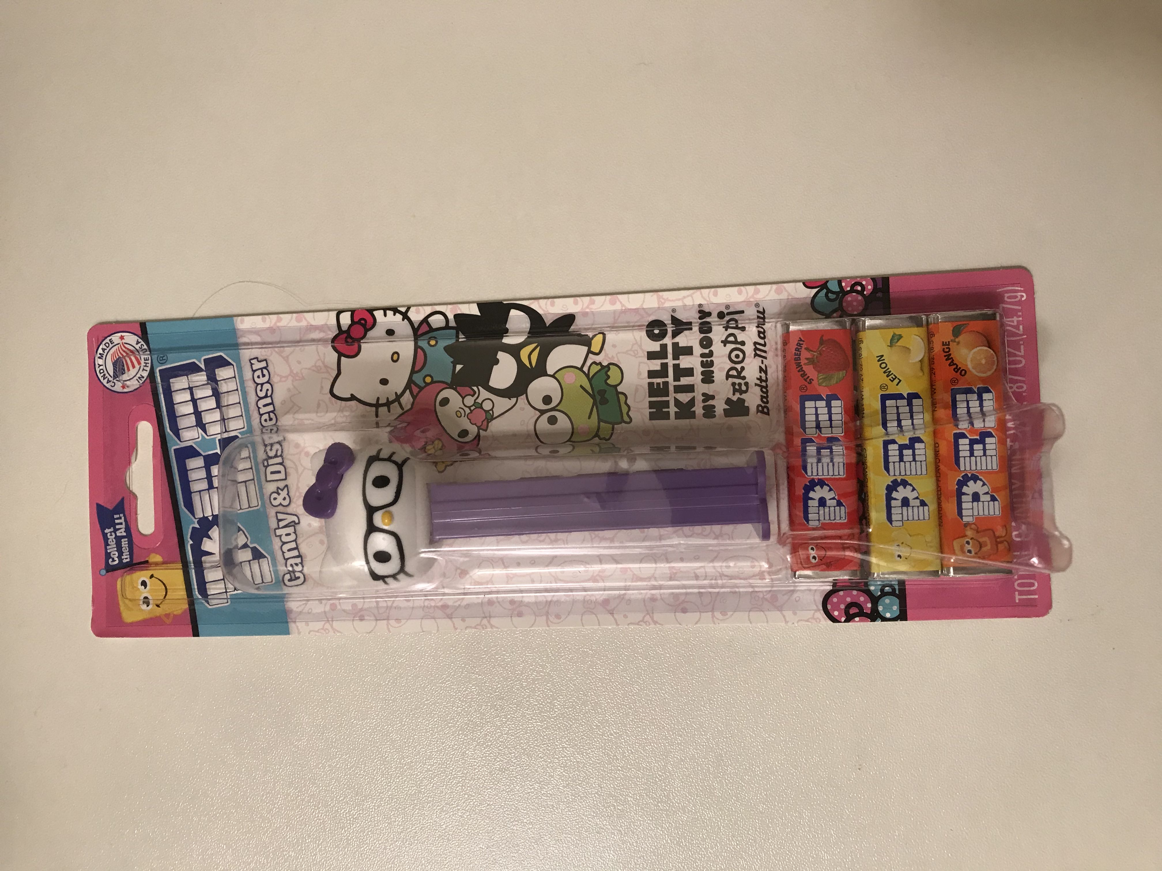 Hello Kitty (Nerdy Hello Kitty) - Hello Kitty pez collectible - Main Image 2