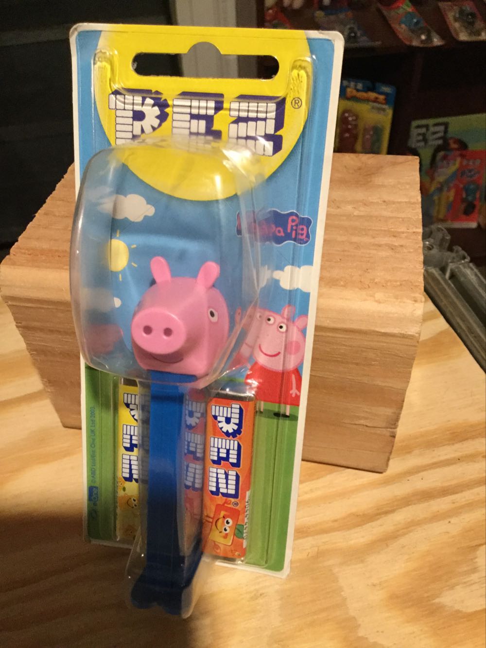Peppa Pig - George - Peppa Pig pez collectible - Main Image 4