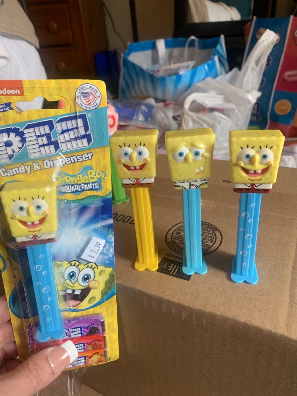Sponge Bob Square Pants - Sponge Bob Square Pants pez collectible [Barcode 073621094246] - Main Image 3