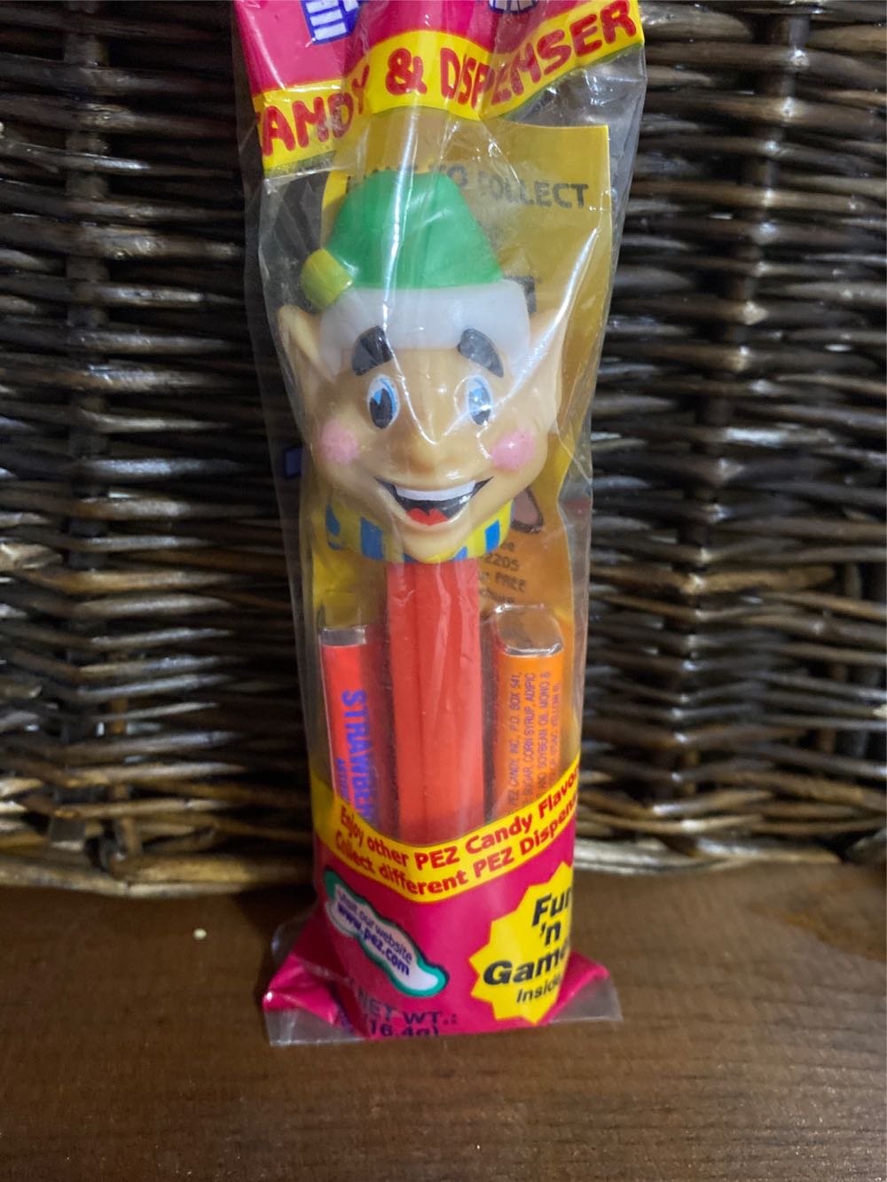 Christmas - Elf - Christmas pez collectible - Main Image 3