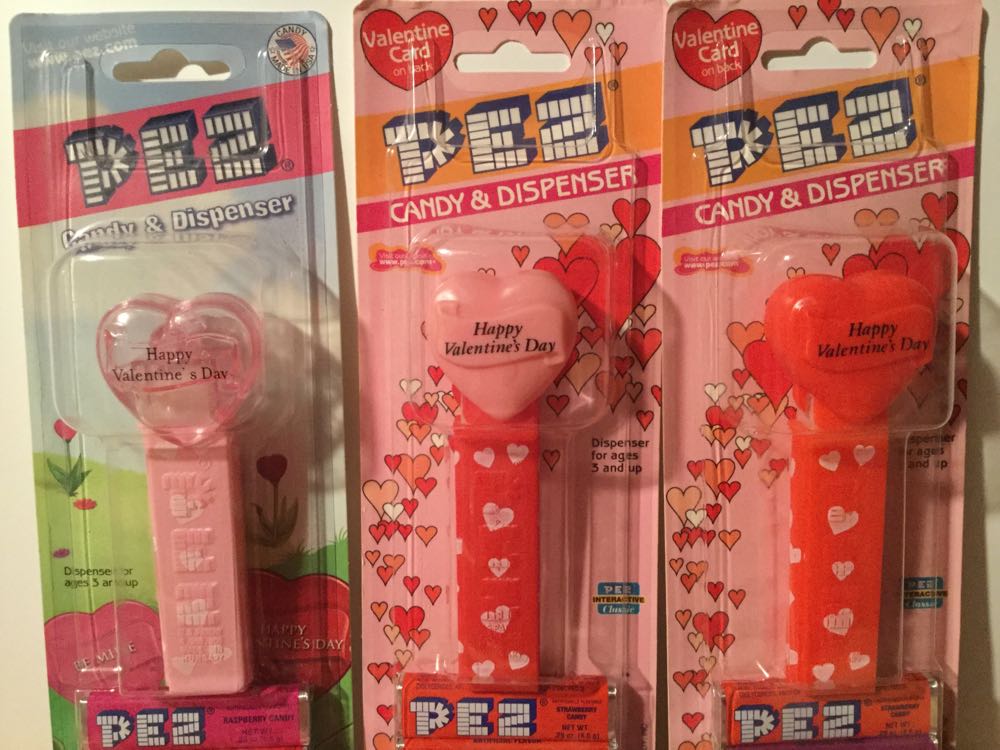 Valentines Day (Heart) RED - Peanuts PEZ pez collectible [Barcode 073621092143] - Main Image 2