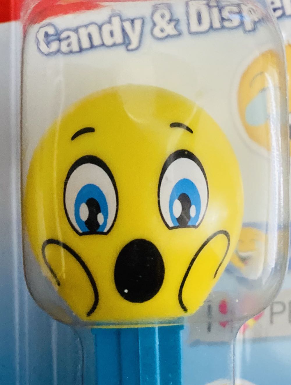 Emoji - 2 Hearts As Eyes - Emoji pez collectible [Barcode 073621096851] - Main Image 2