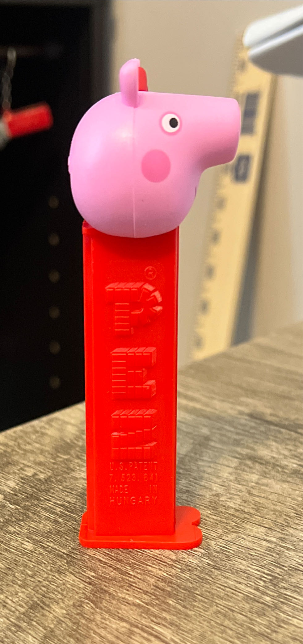 Peppa Pig - Peppa Pig pez collectible [Barcode 073621097407] - Main Image 3