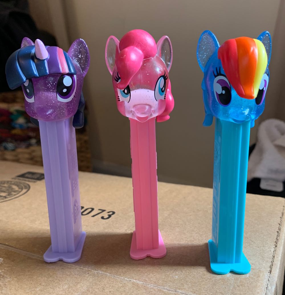 My Little Pony Yellow  pez collectible [Barcode 073621093652] - Main Image 2