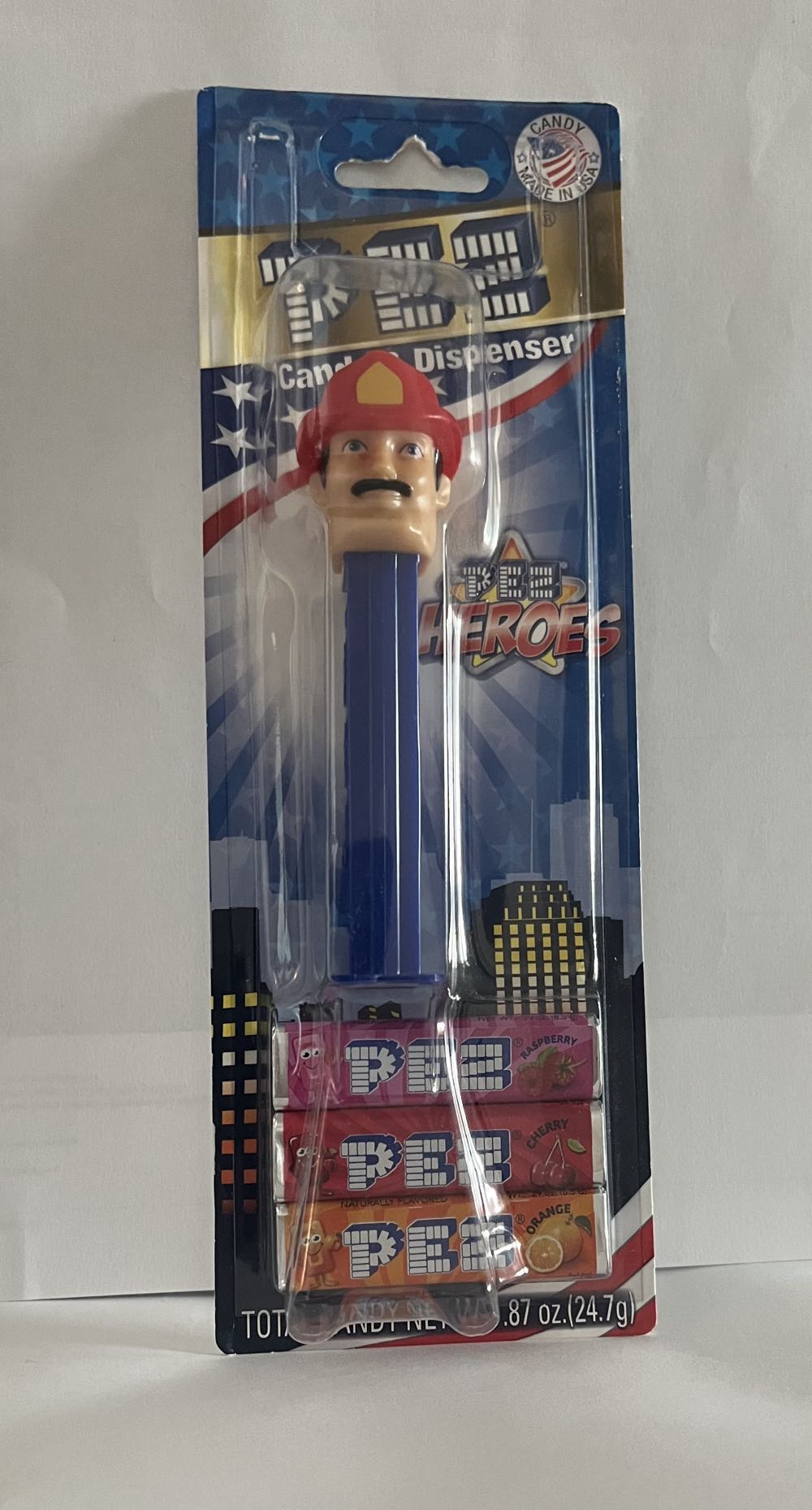 Pez Heroes Fireman  pez collectible [Barcode 073621091047] - Main Image 2
