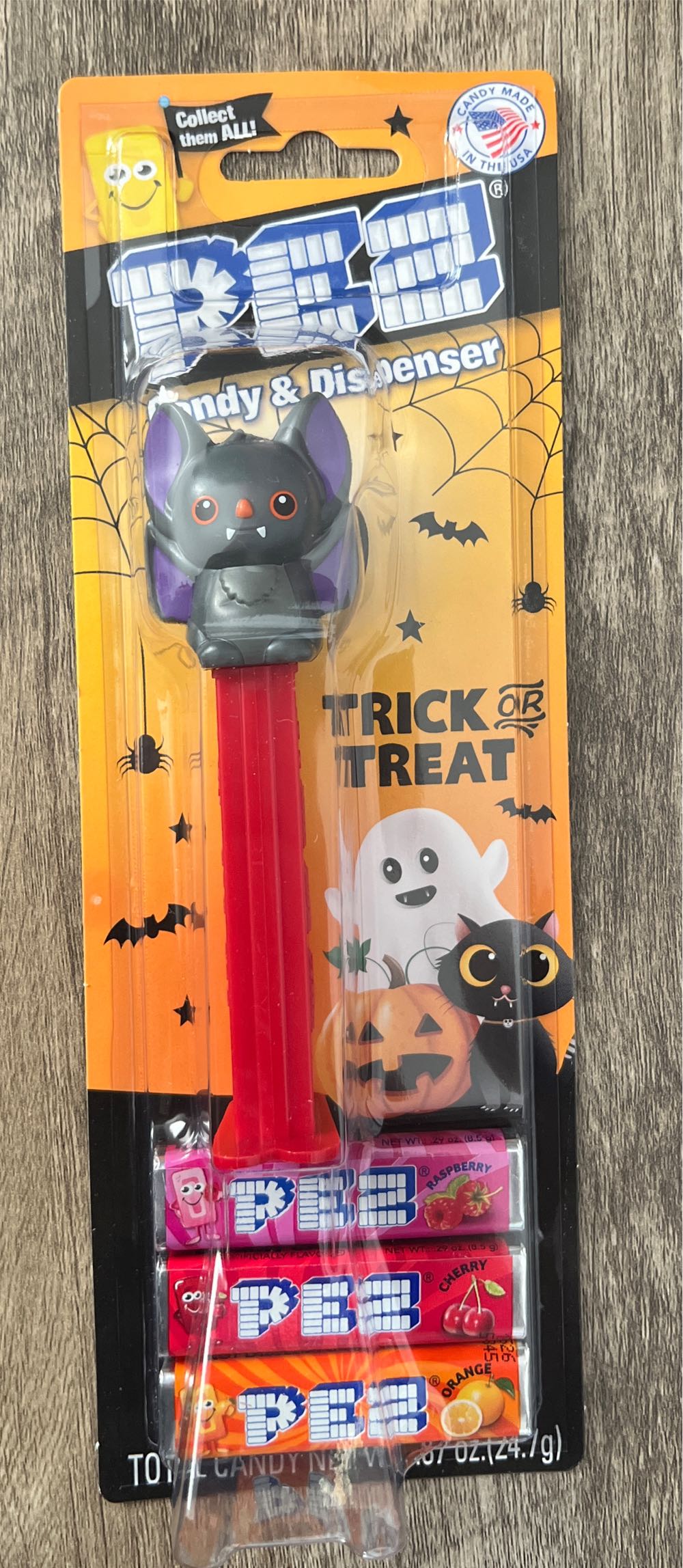 Bat B - Halloween pez collectible [Barcode 073621093034] - Main Image 2