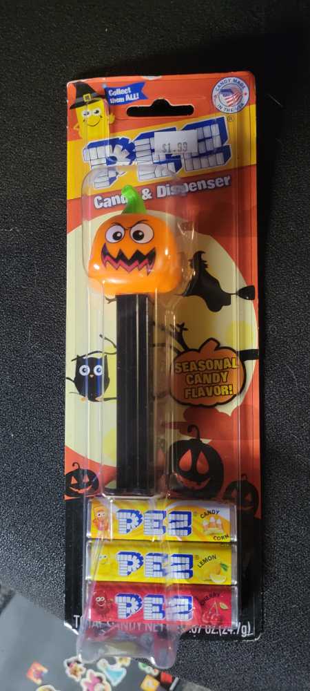 Halloween - Scary Halloween Pumpkin 🎃 🎃 - Halloween pez collectible [Barcode 073621093034] - Main Image 2
