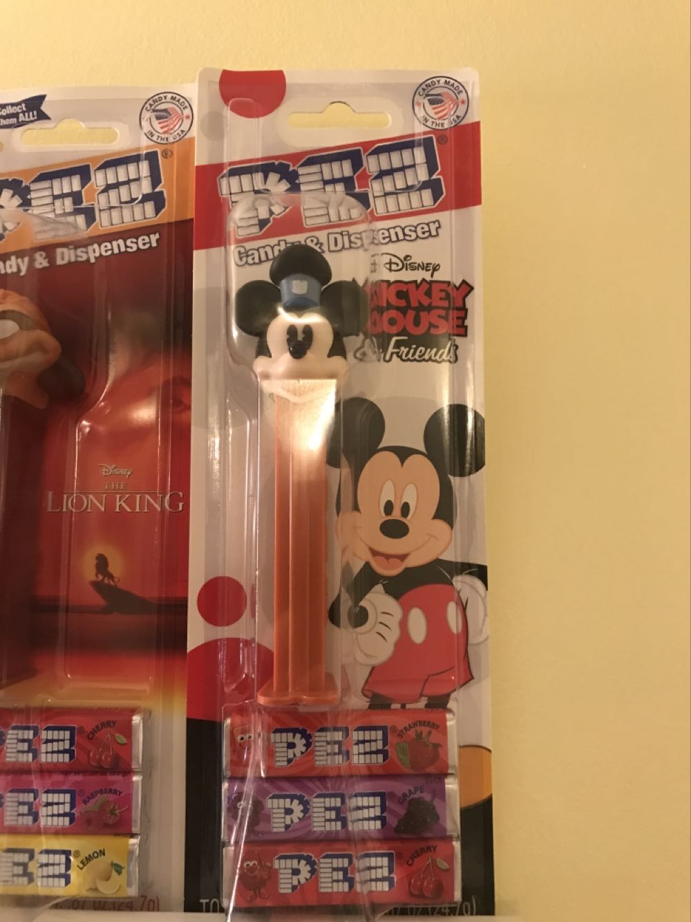 Mickey Mouse Vintage - Mickey & Friends pez collectible - Main Image 2