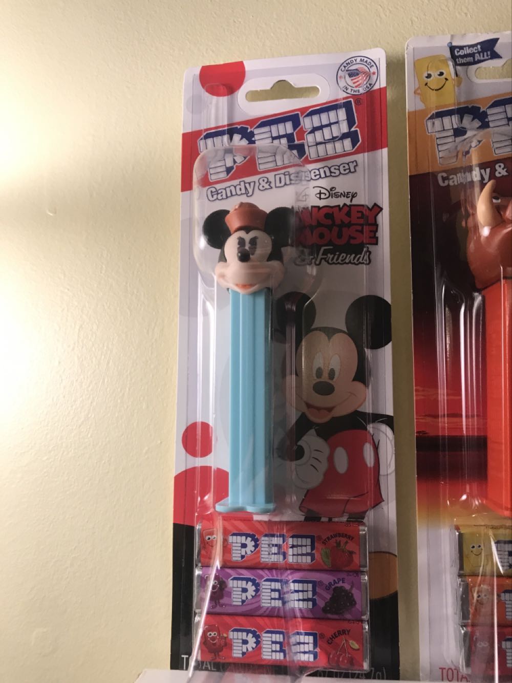 Disney - Minnie Mouse, dk pink pillbox hat, teal stem0 - Disney - Mickey & Friends pez collectible - Main Image 2