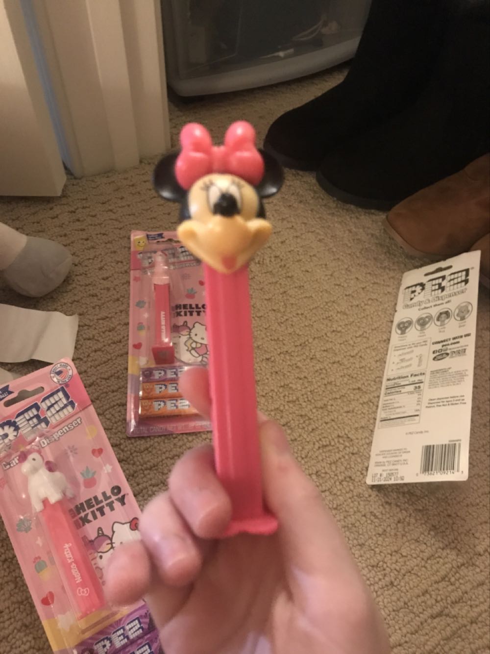 Mickey and Friends (Minnie) - Disney Mickey & Friends pez collectible - Main Image 2