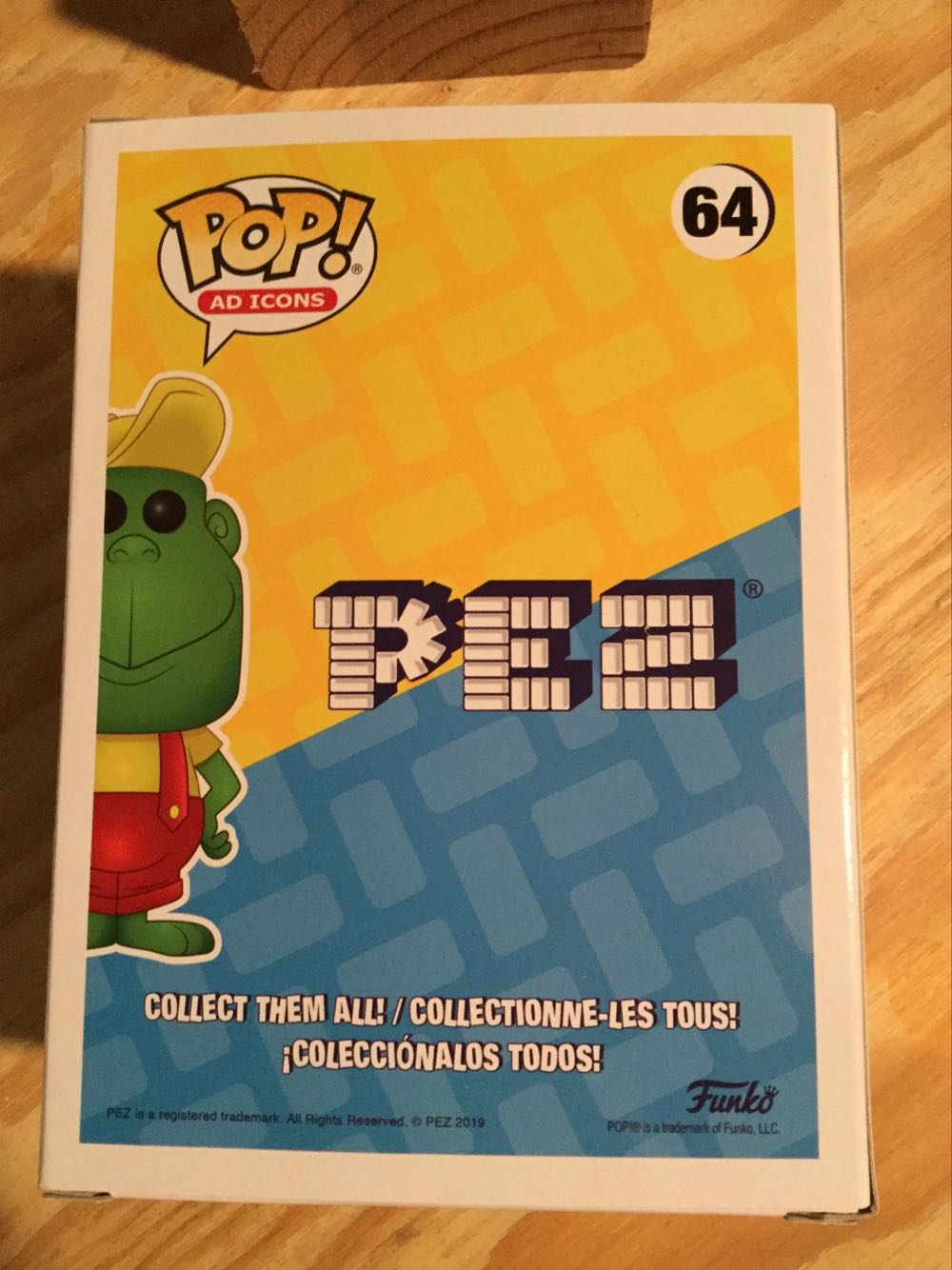 Mimic the Monkey - Ad Icons pez collectible [Barcode 889698432290] - Main Image 2