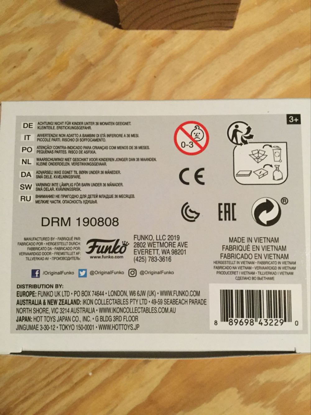 Mimic the Monkey - Ad Icons pez collectible [Barcode 889698432290] - Main Image 3