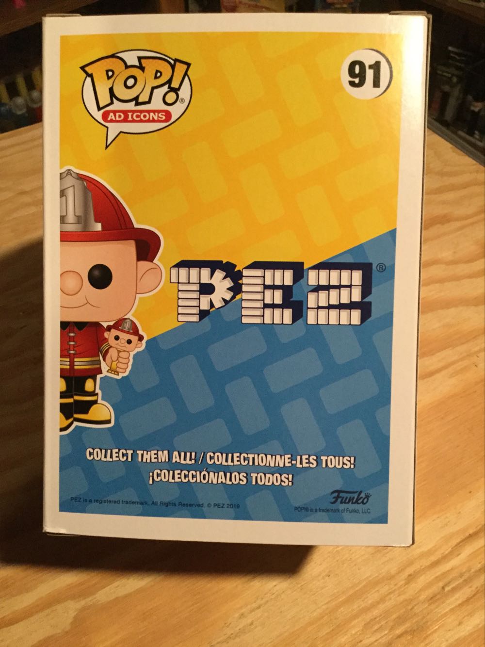 Fireman Pez Boy Ad Icon - Ad Icons pez collectible [Barcode 889698459334] - Main Image 3