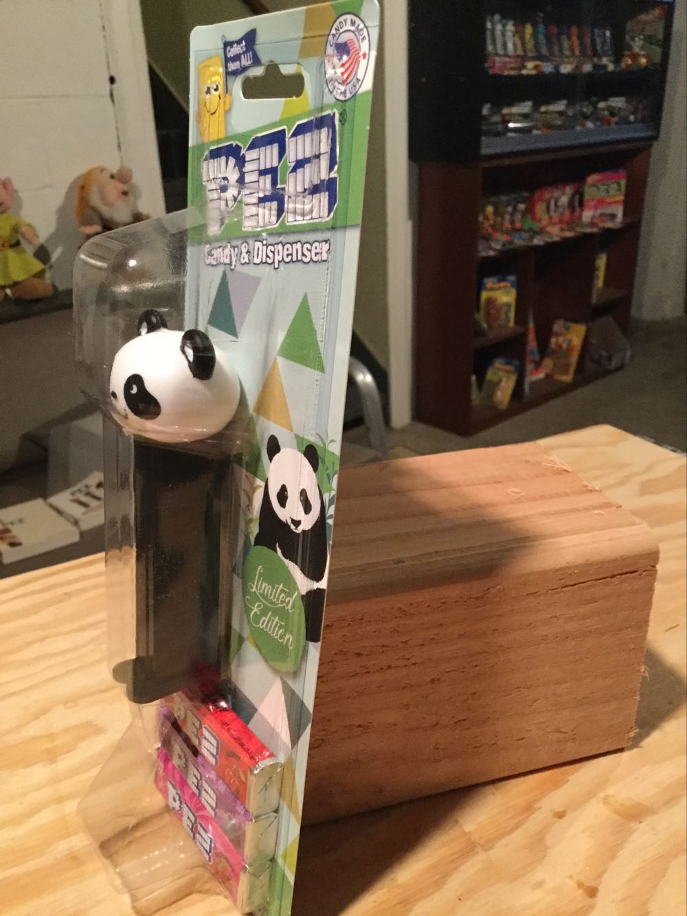 Panda Limited Edition - Panda - Pez Limited Edition pez collectible [Barcode 073621091528] - Main Image 2