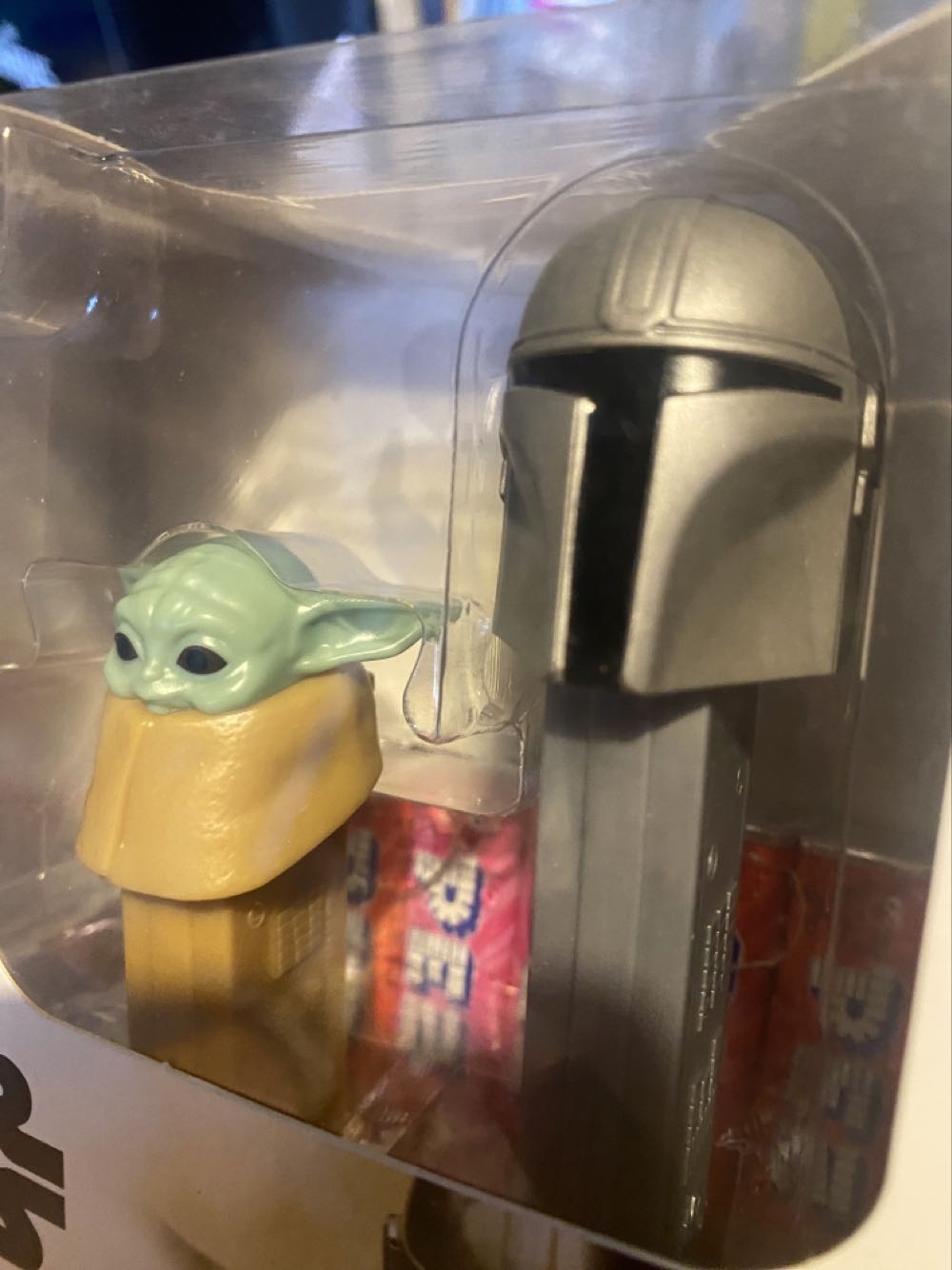 Star Wars - Mandalorian The Child - Star Wars pez collectible [Barcode 073621012271] - Main Image 4