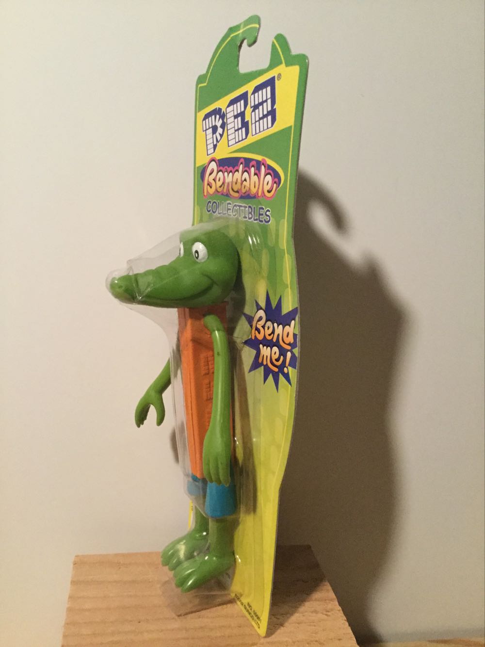 Bendable Alligator - Bendables pez collectible [Barcode 615266550017] - Main Image 3