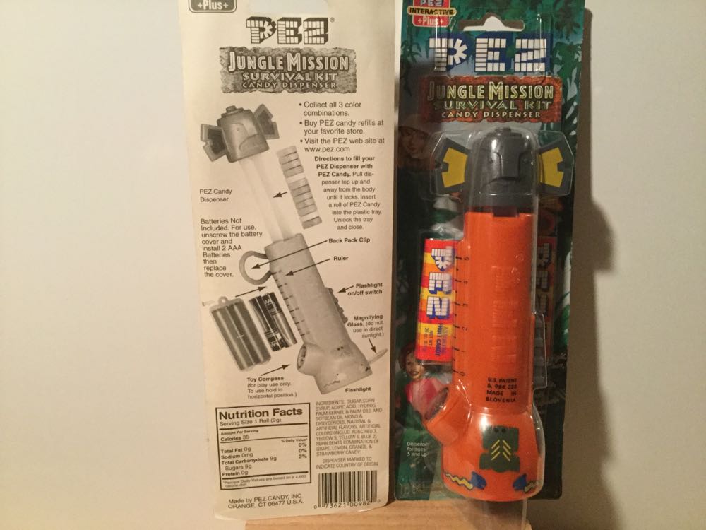 Euro Green Jungle Mission Survivor Flashlight  - Jungle Mission Flaslights pez collectible [Barcode 073621009820] - Main Image 2
